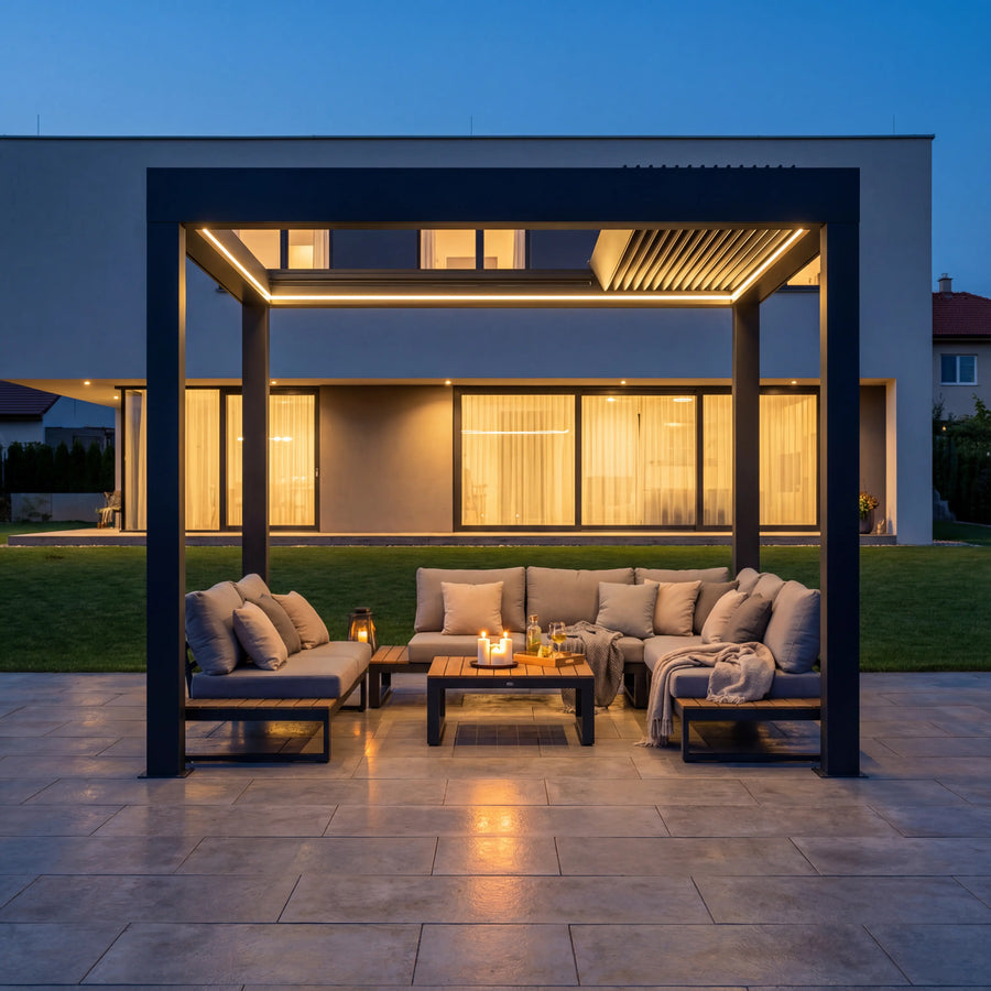 SkyPergola SkyInfinity Pro Aluminium-Pergola 3x3m Anthrazit mit LED-Beleuchtung, Terrasse am Abend